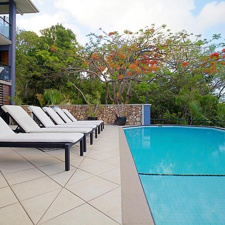 At Waterfront Whitsunday Retreat - Adults Only Aparthotel Airlie Beach Exterior photo