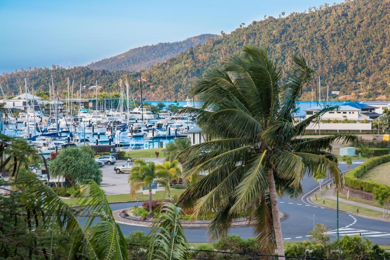 At Waterfront Whitsunday Retreat - Adults Only Aparthotel Airlie Beach Exterior photo